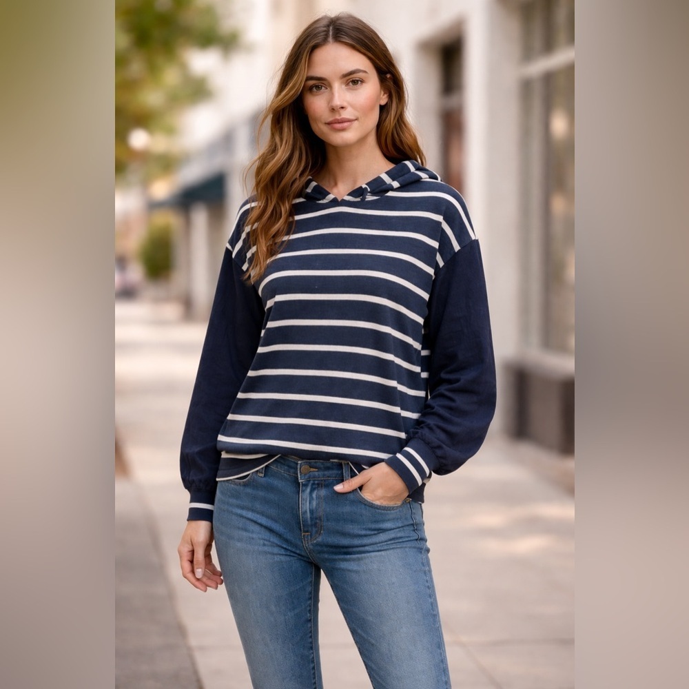 Chaser Stripe Hoodie – Navy & White | Mixed Fabric Sleeves | NWT